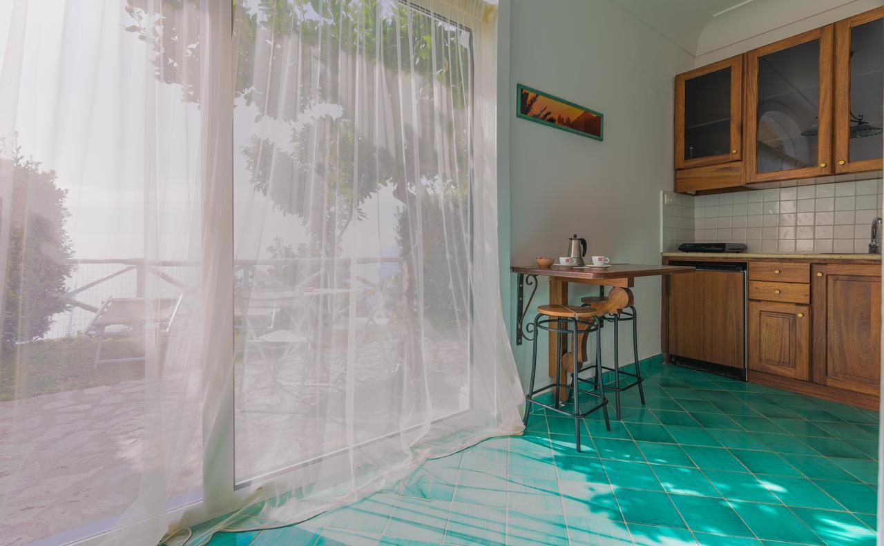 Bacio Del Sole B&B Positano Quarto foto